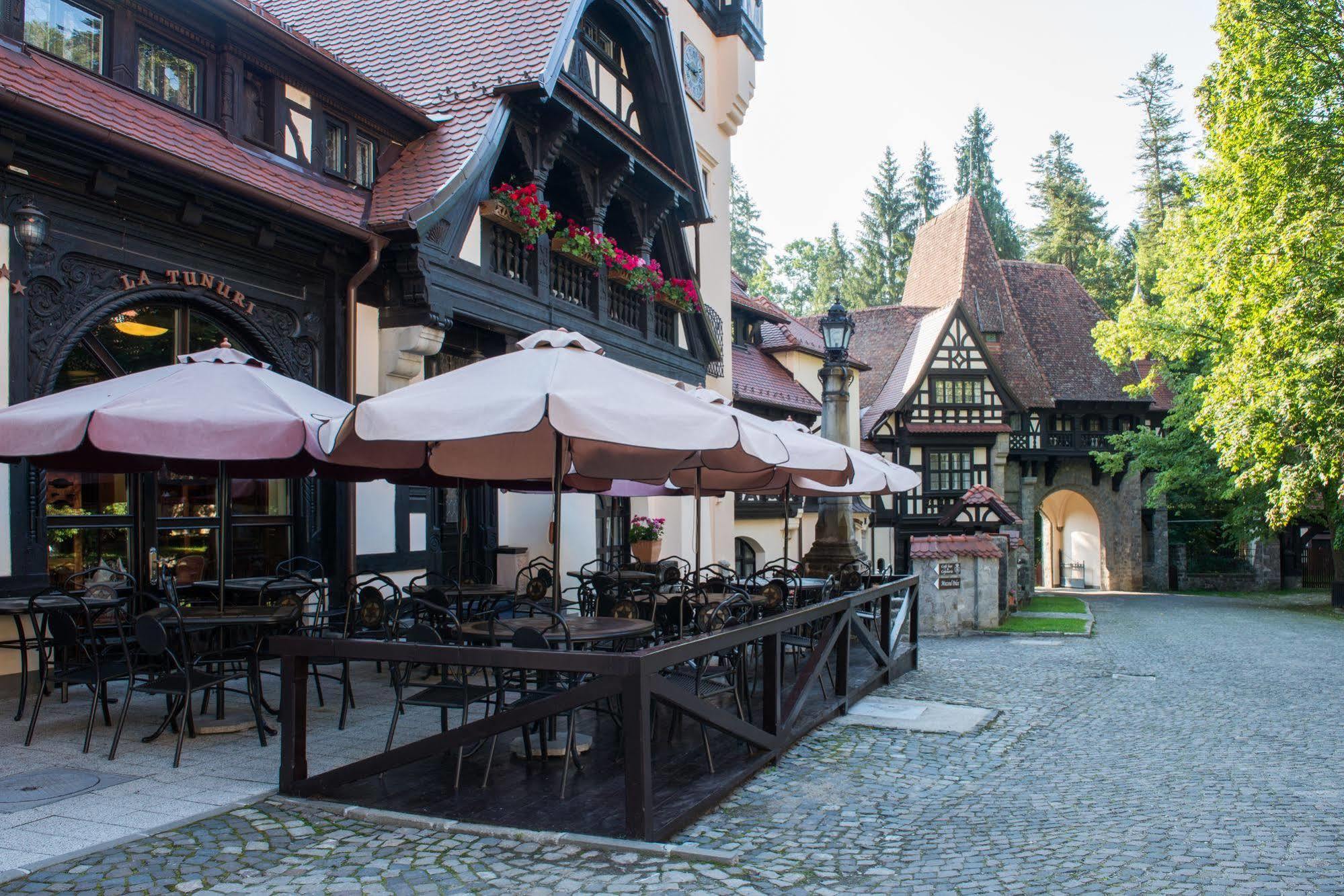 Complex La Tunuri - Vila Economat Hotel Sinaia Exterior photo